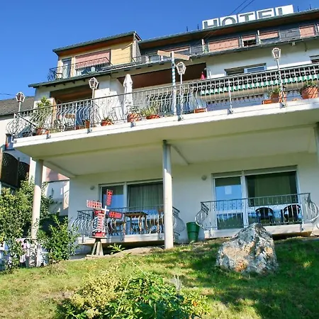 Отель Restaurant Moselblick 3*