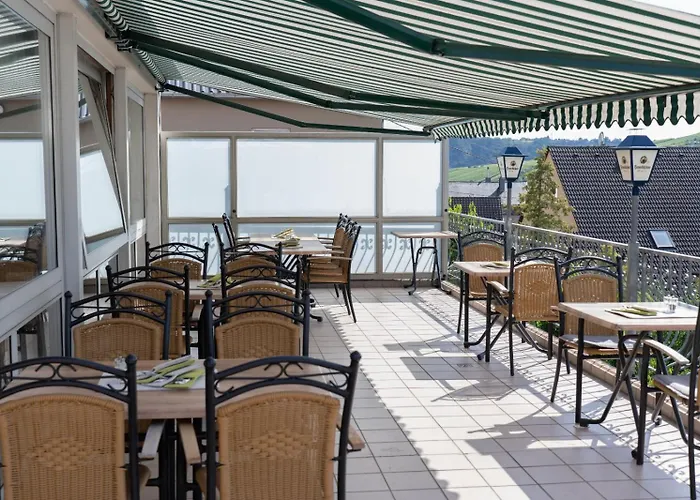 מלון Restaurant Moselblick 3*